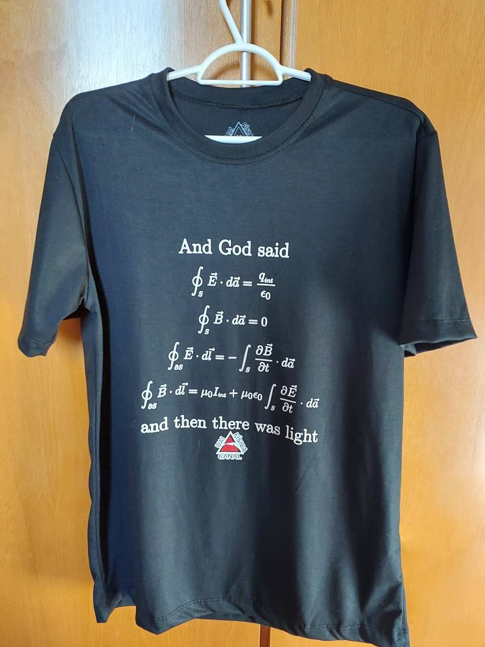 Camisa Equações de Maxwell Forma Integral - Imagem 4